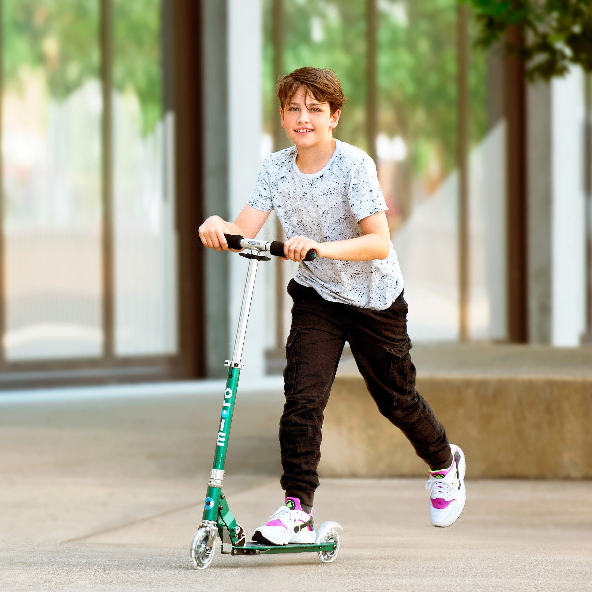 micro-sprite-vert-roues-led-trottinette-2-roues-pliable image 4
