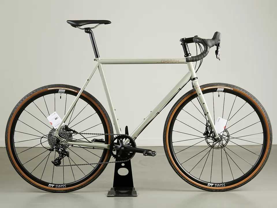 omnium-cxc-v3-v-lo-cargo-d-mo-apex-1-large-gris-glorius-grey image 1