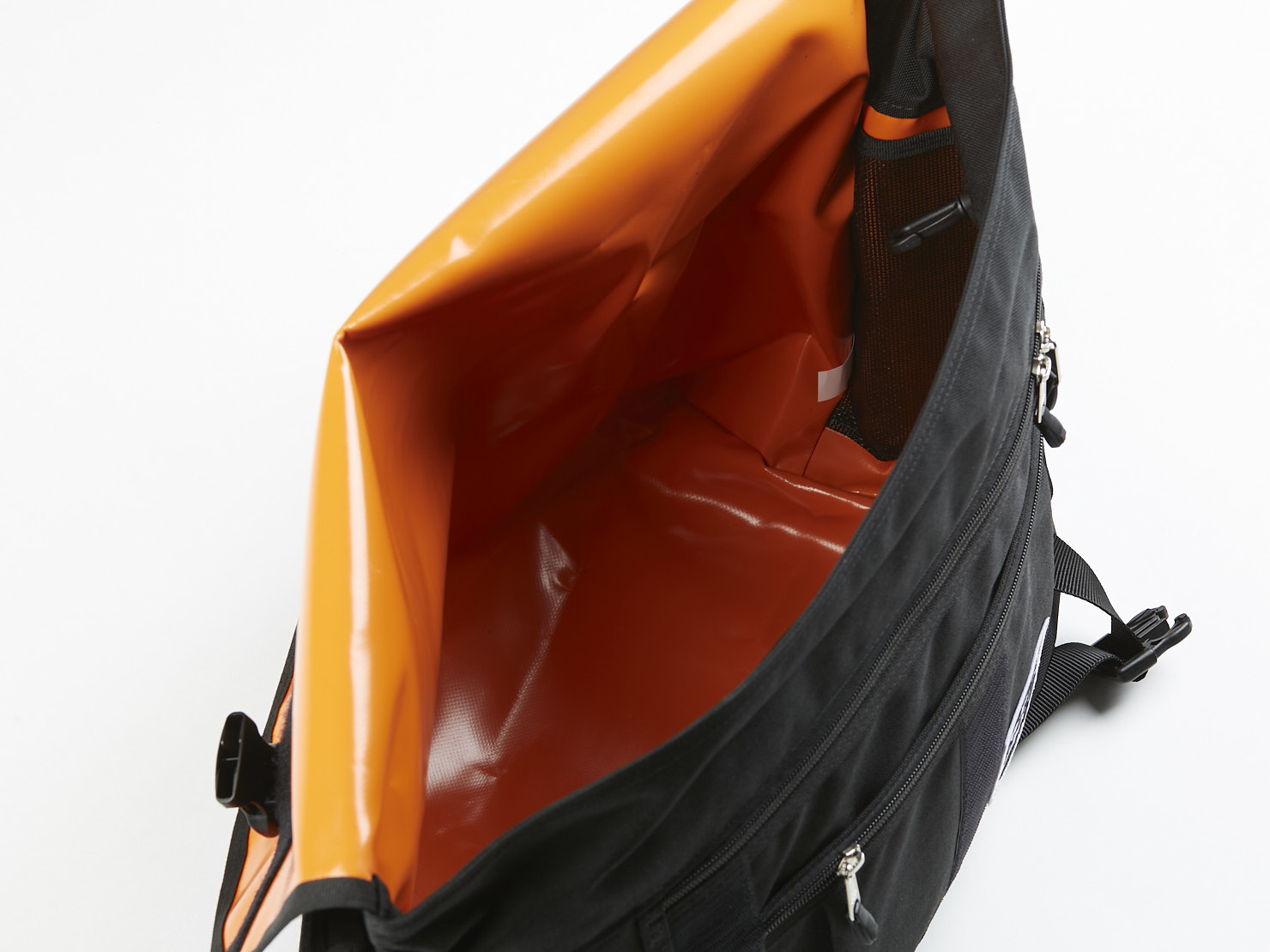omnium-x-cinelli-x-bagaboo-sac-messager-supercargo image 3