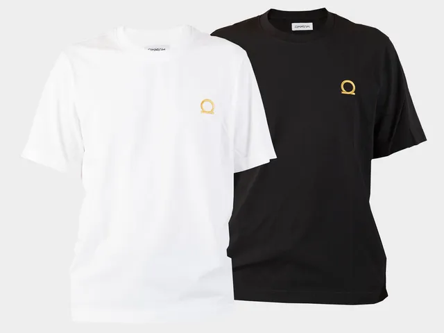 omnium-embroidered-o-logo-tee-t-shirt-logo-o-brod image 1