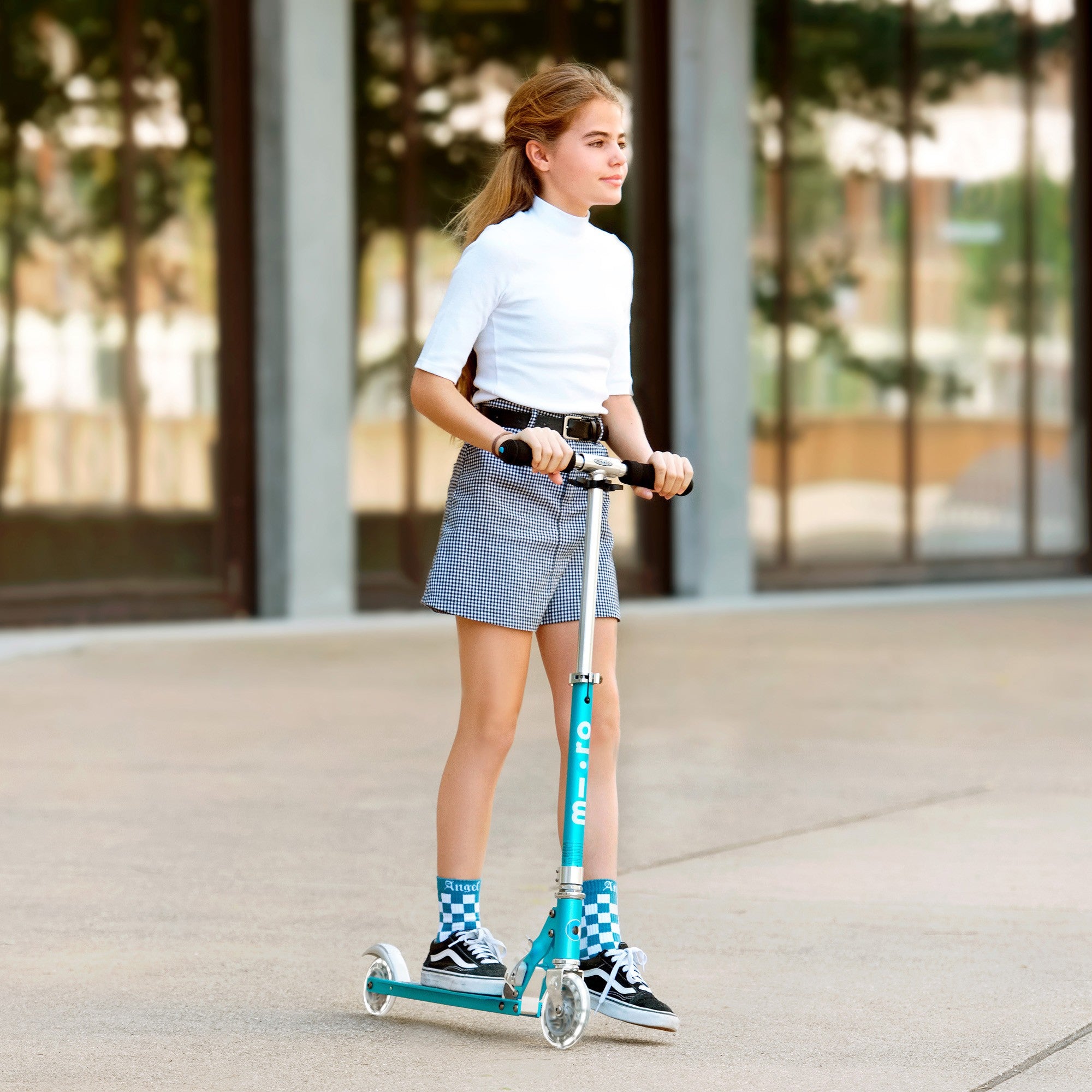 micro-sprite-trottinette-2-roues-bleu-oc-an-roues-led image 5