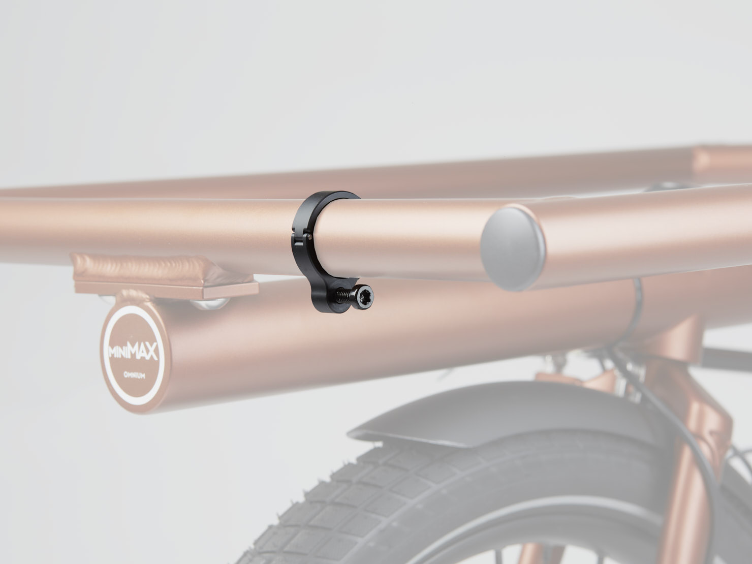 omnium-dynamo-rack-mount-support-lumi-re-dynamo-cargo image 3