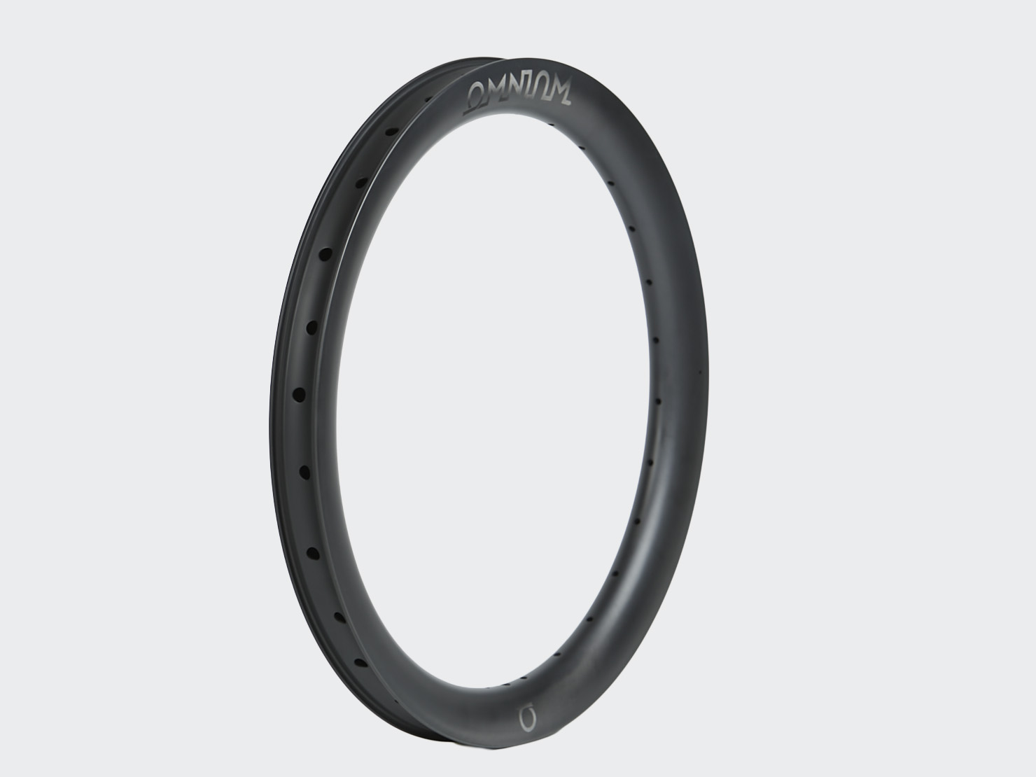 omnium-carbon-h29-jante-avant-cargo image 1