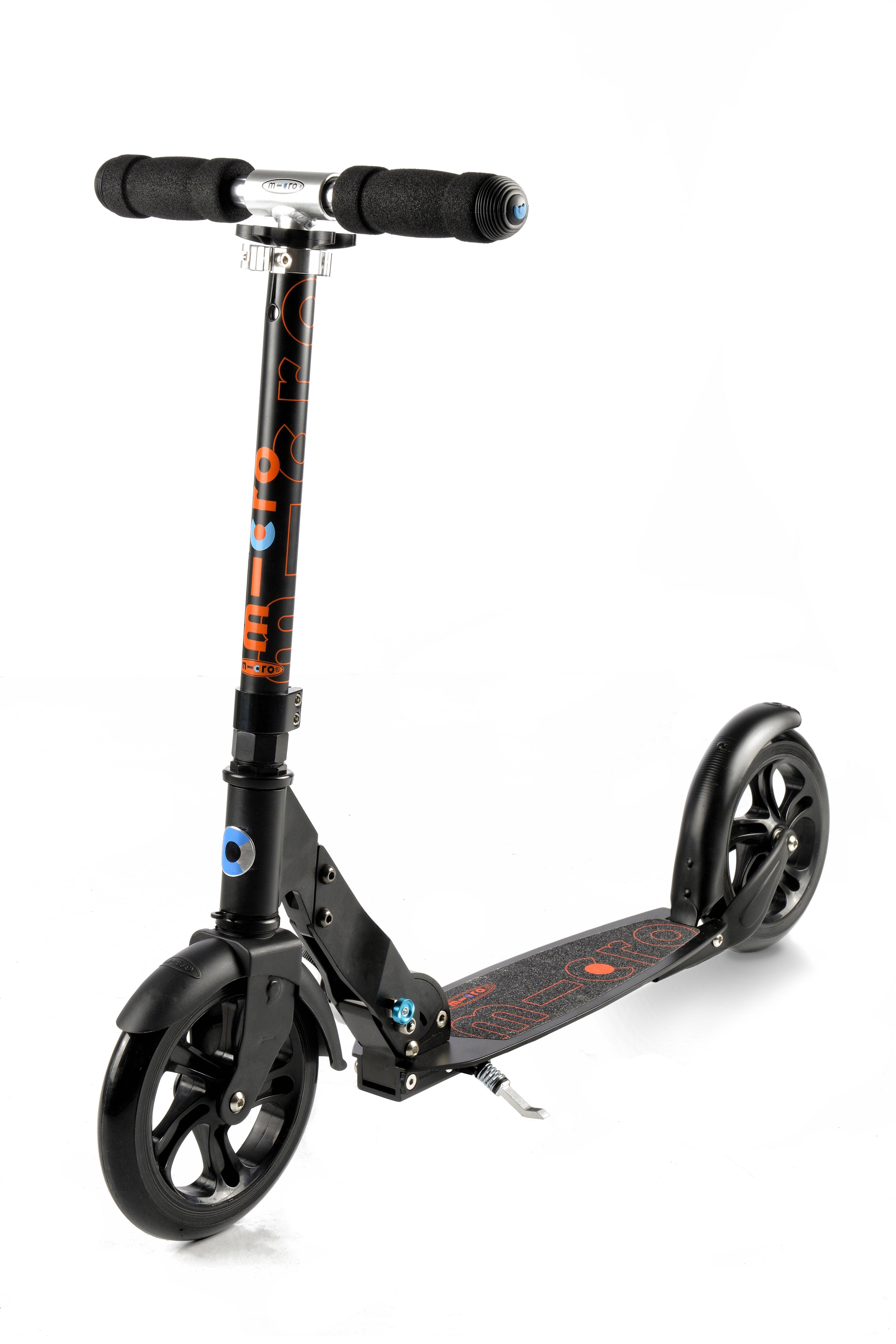 trottinette-adulte-micro-flex-noire-grandes-roues image 4