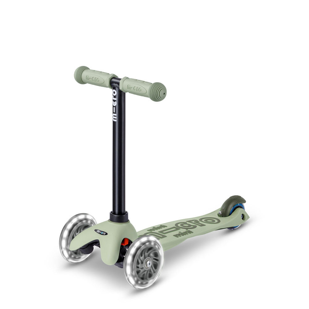 micro-mini2grow-led-vert-sauge-draisienne-et-trottinette-4-en-1 image 4