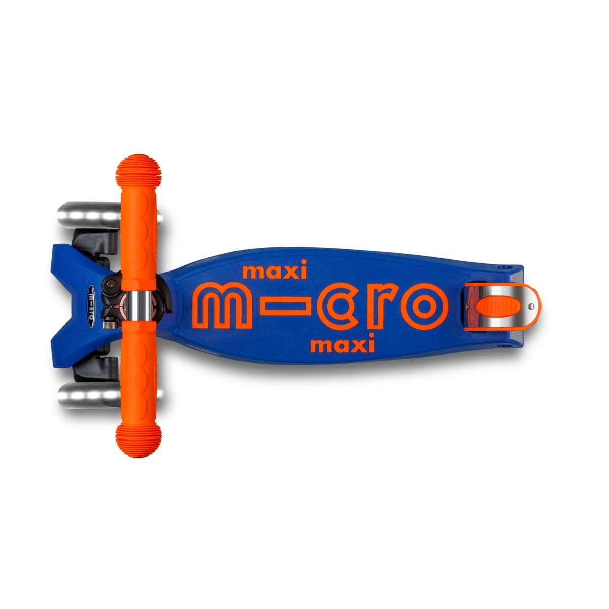 micro-maxi-micro-deluxe-pliable-led-trottinette-3-roues-bleu-n-on image 3