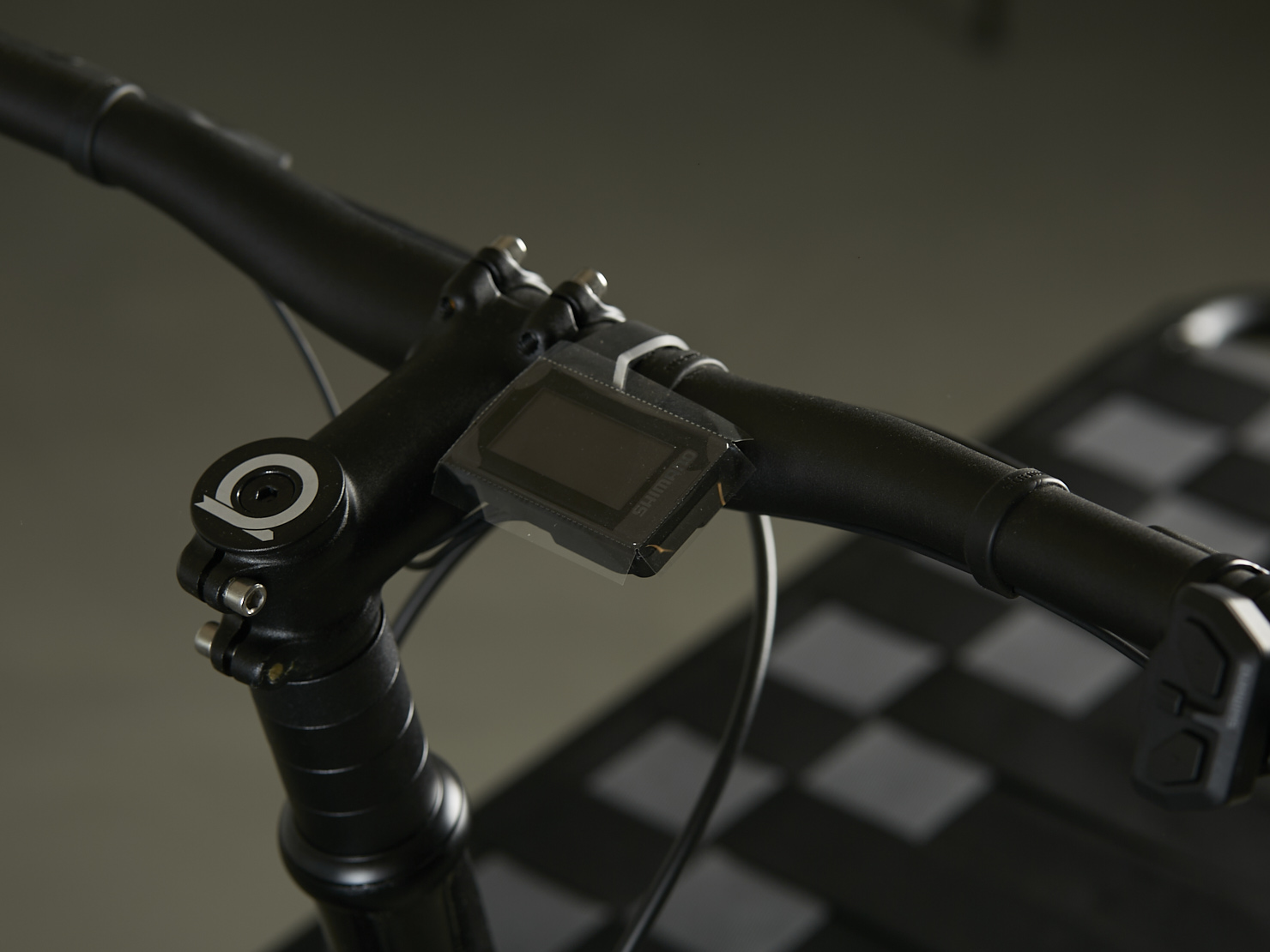 omnium-demo-e-mini-max-galaxy-black-xl-cargo-lectrique-shimano-ep801 image 5