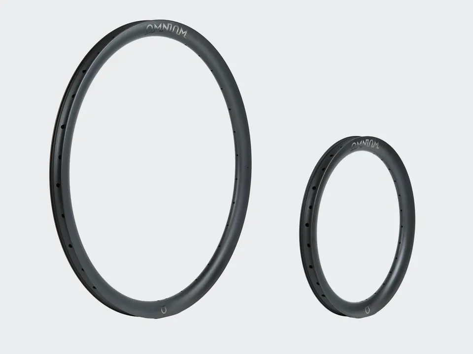 omnium-h29-carbon-paire-de-jantes-cargo image 1