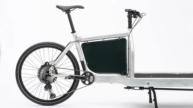 larry-vs-harry-bullitt-billboard-classic-panneau-aluminium-pour-cargo image 1