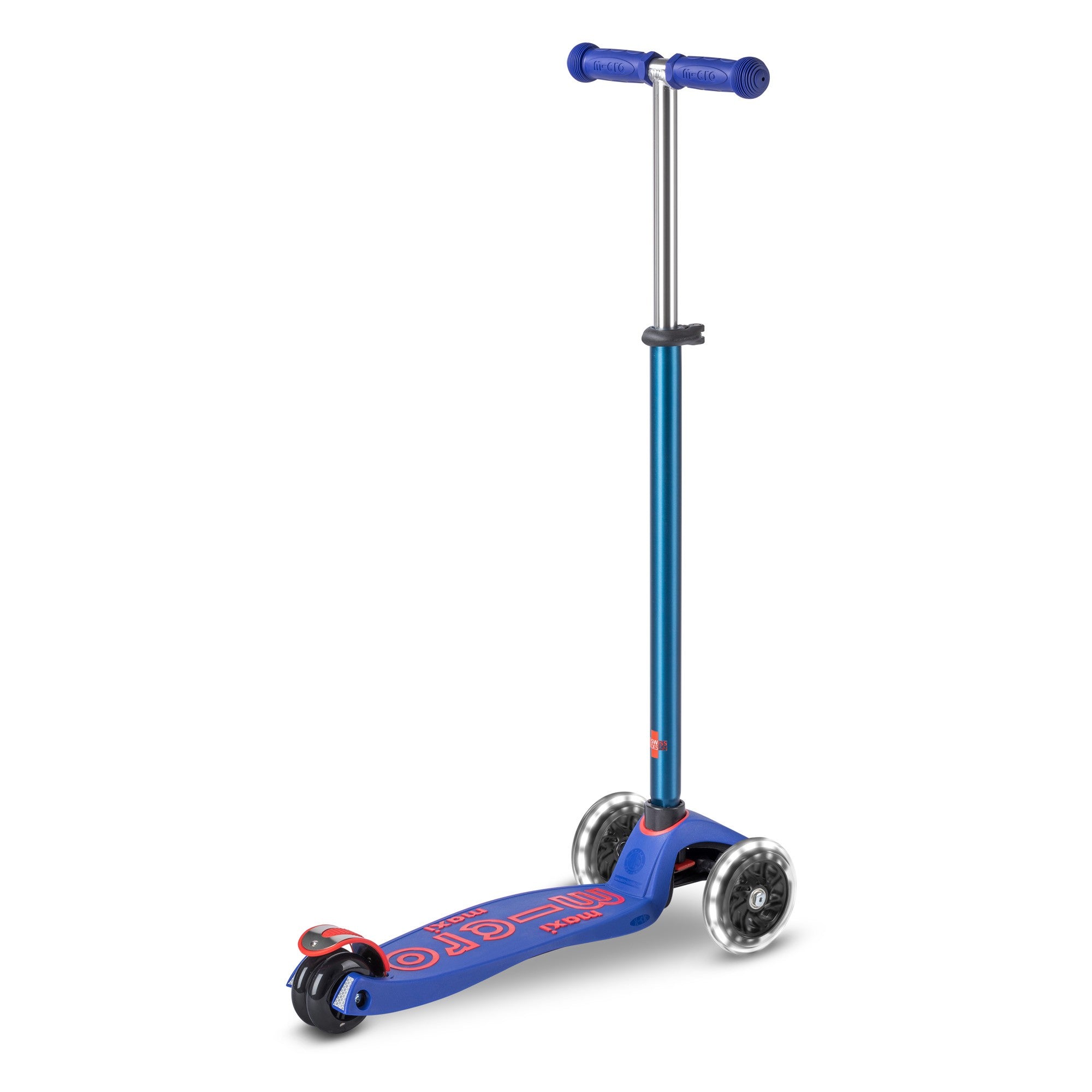 micro-maxi-micro-deluxe-led-trottinette-enfant-bleue-5-12-ans image 3