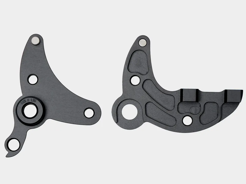 omnium-v3-thru-axle-inserts-flat-mount-axe-traversant-cargo image 1