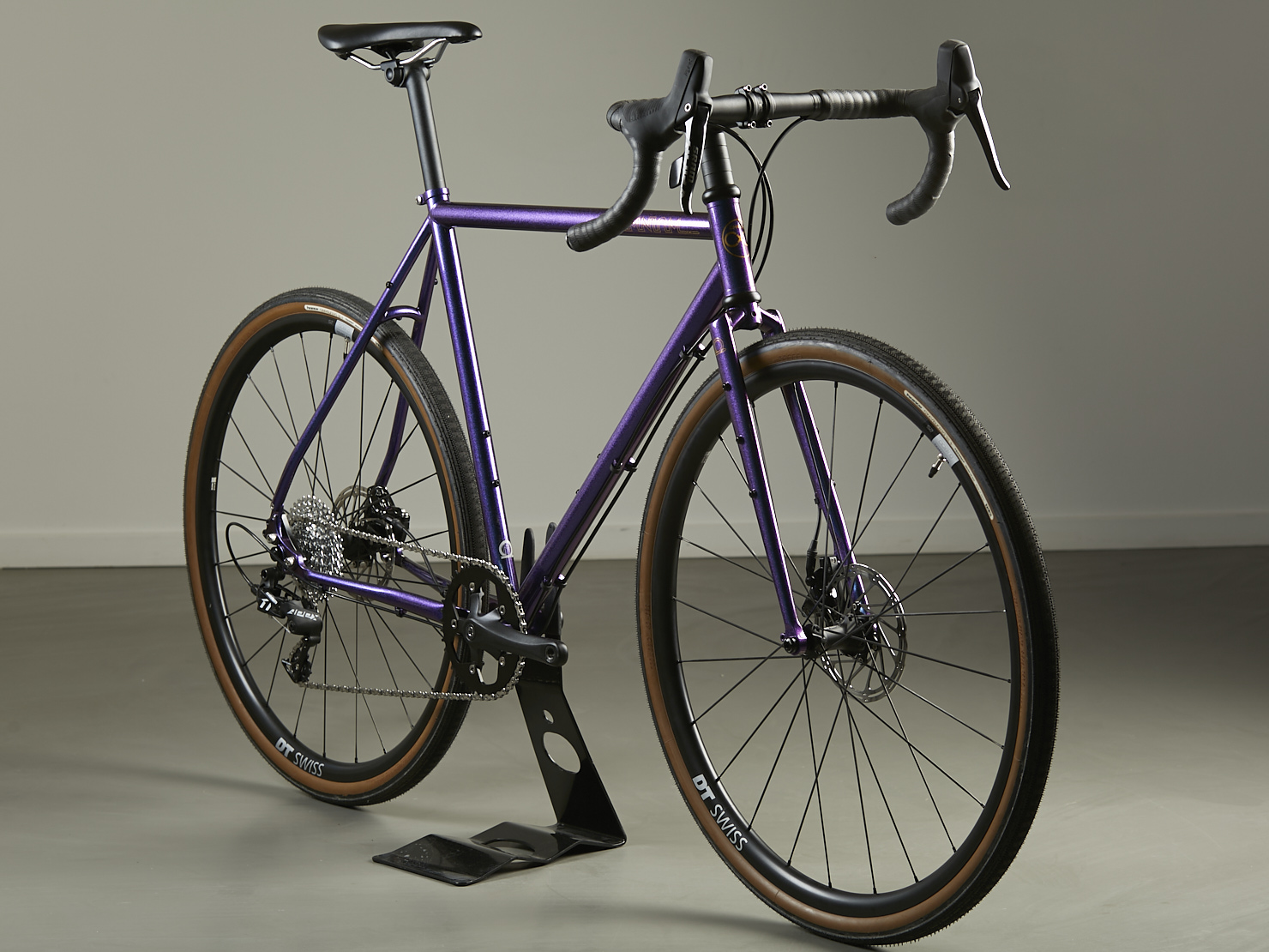 omnium-demo-cxc-v3-blurple-medium-v-lo-cargo-apex-1 image 4