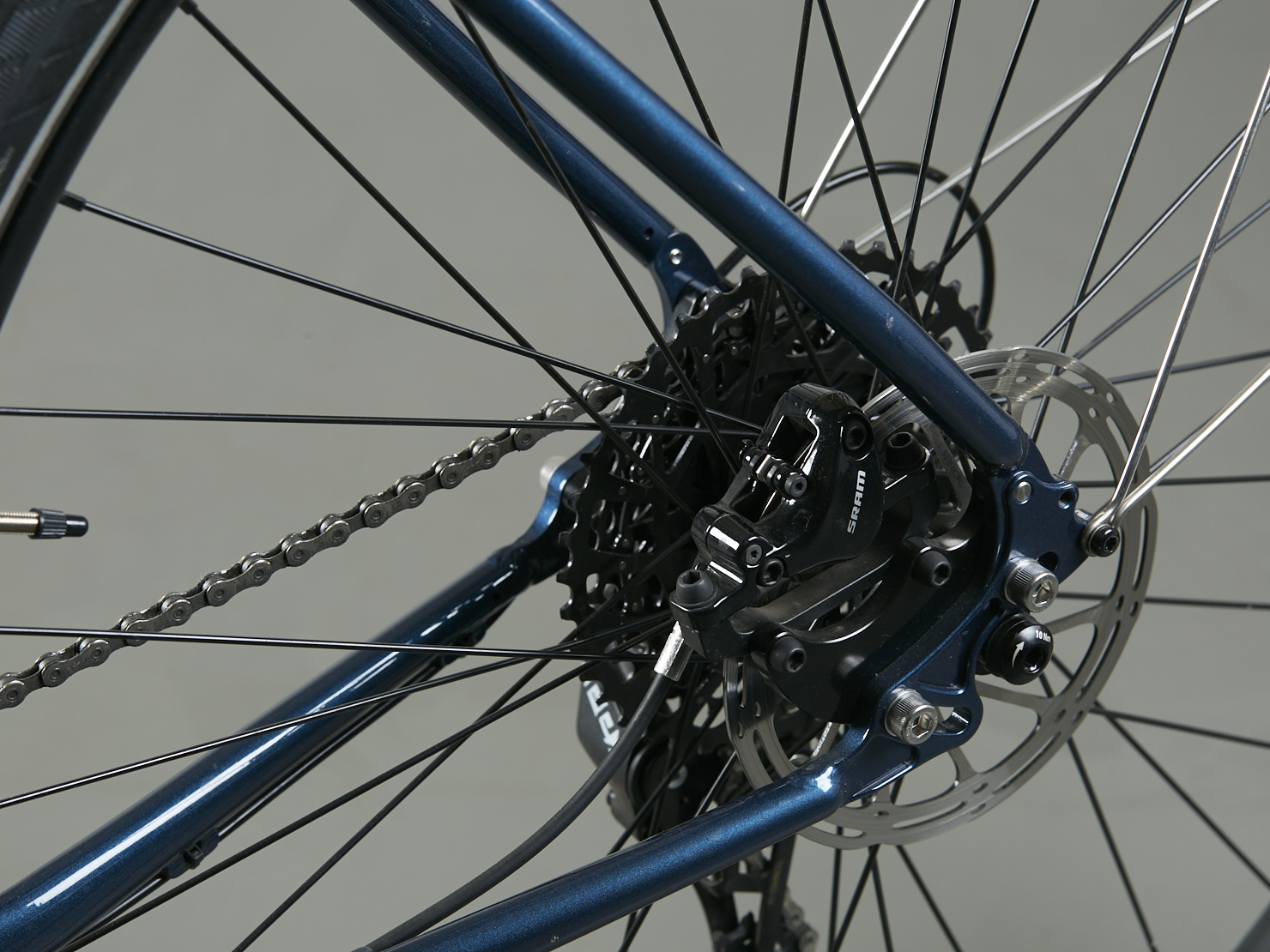 omnium-cargo-demo-large-apex-bleu-afternoon-v-lo-cargo image 5