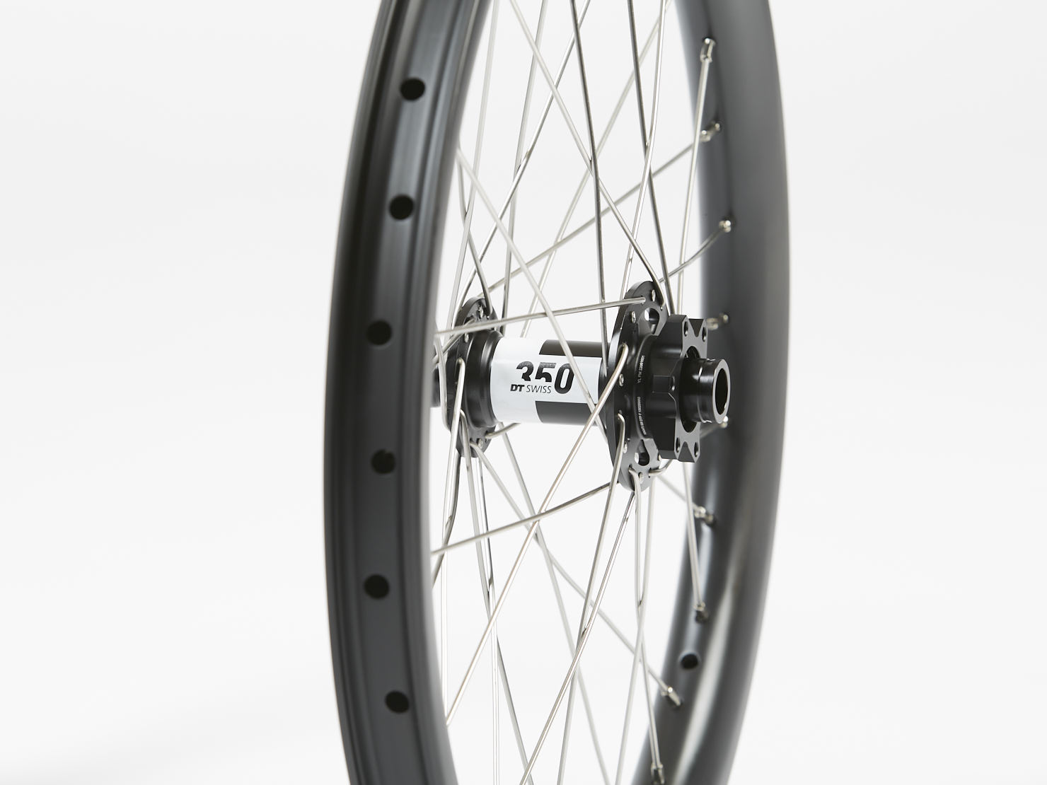 omnium-roue-carbone-29-upgrade-cargo-dt-swiss-350 image 2