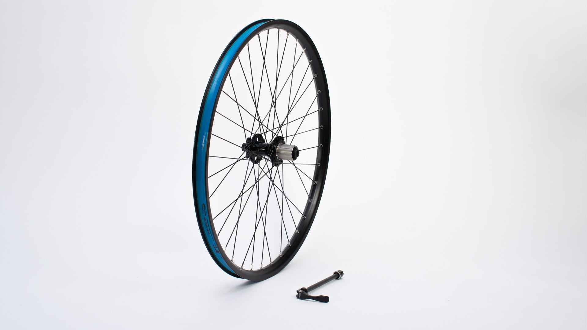 larry-vs-harry-bullitt-roue-arri-re-fr32-novatec-9-10-11v-135mm-noire image 1