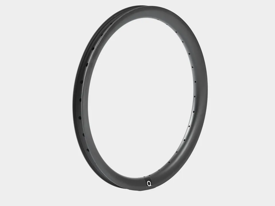 omnium-carbon-rim-406-jante-cargo image 1