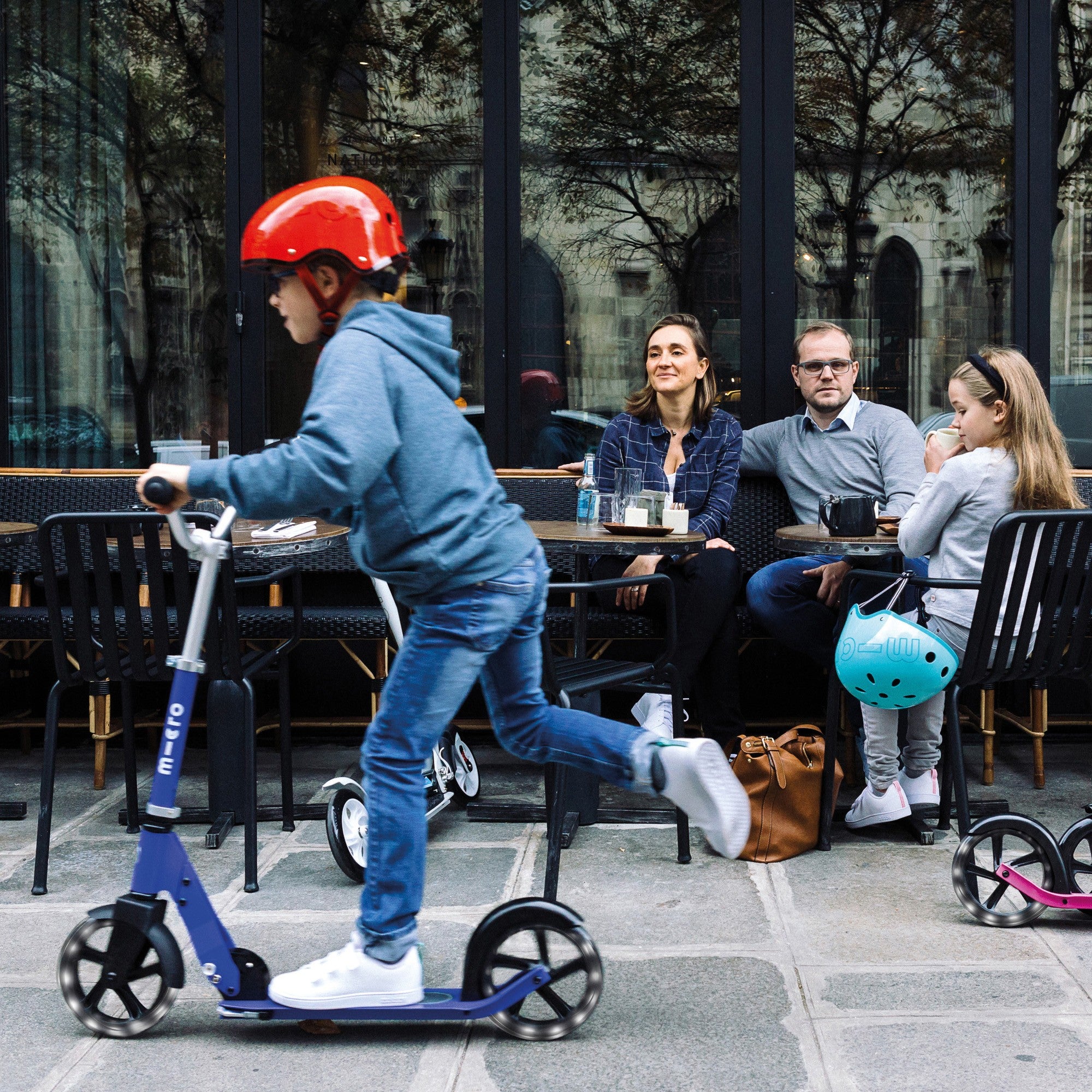 micro-cruiser-led-trottinette-2-roues-enfant-bleu image 6