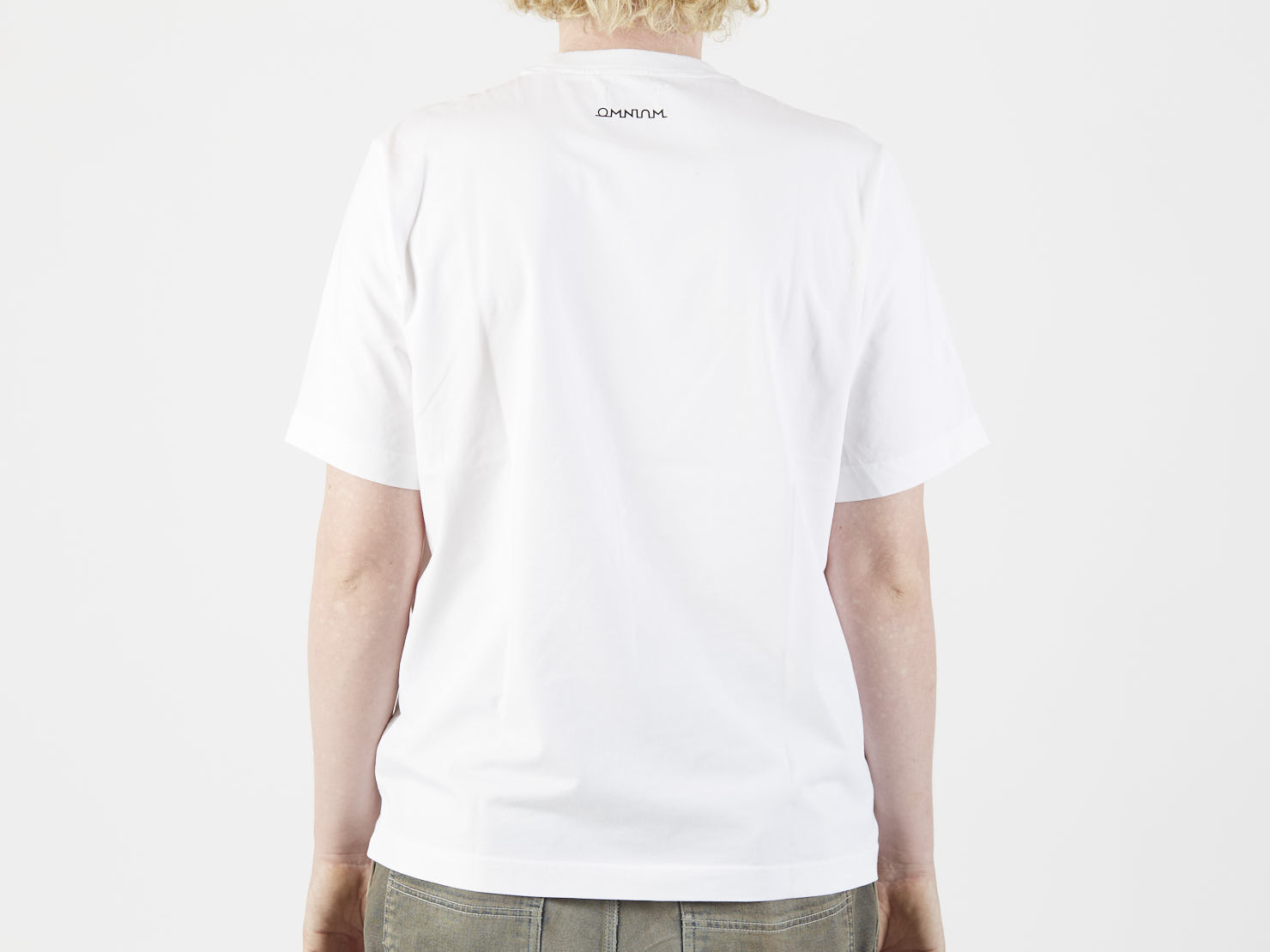 omnium-embroidered-o-logo-tee-t-shirt-logo-o-brod image 3