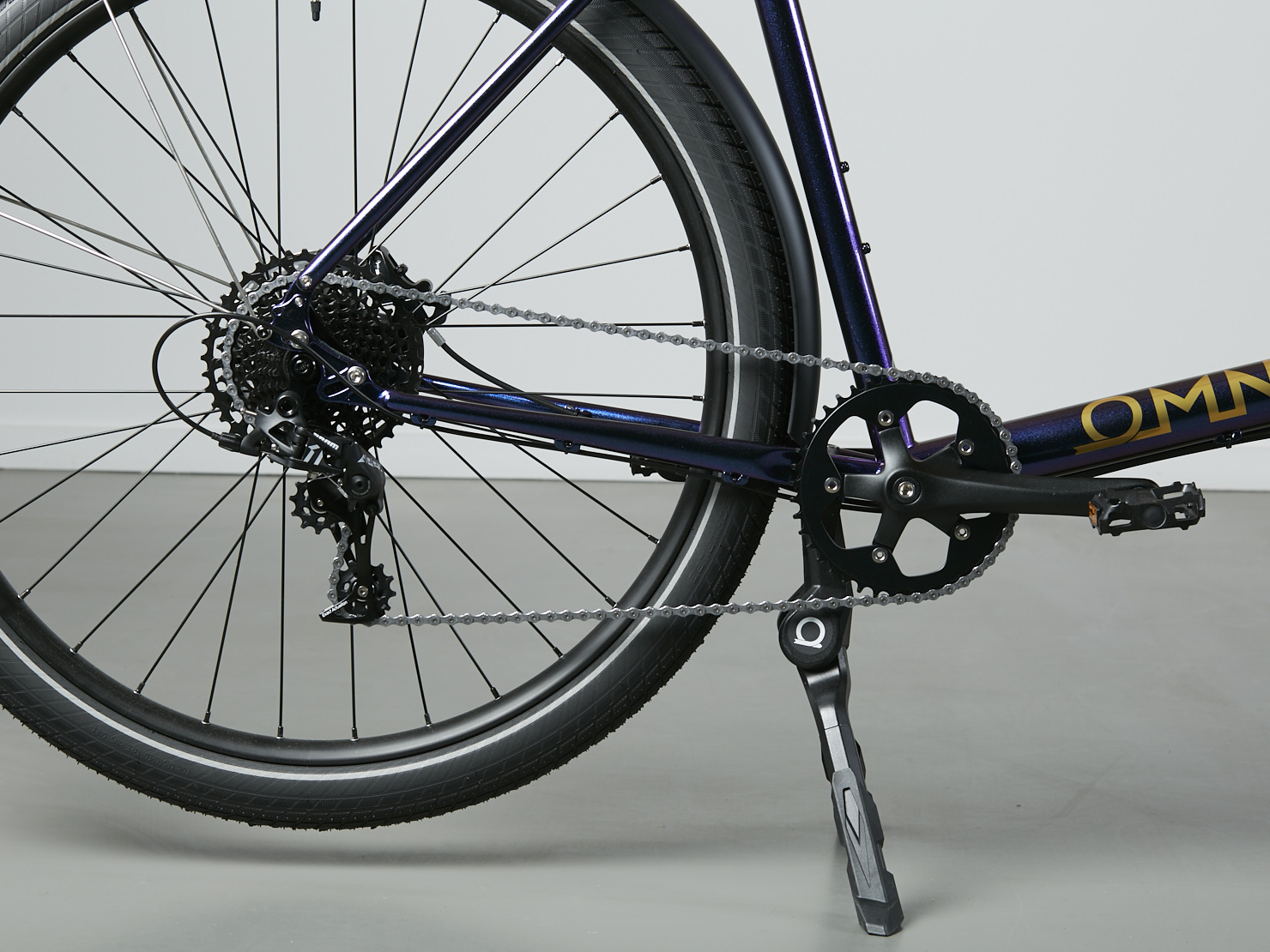 omnium-demo-cargo-blurple-medium-apex-v-lo-cargo-d-mo image 3