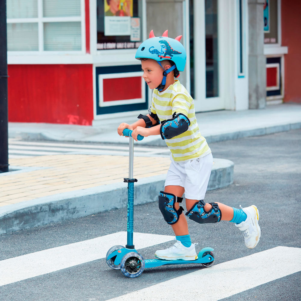 micro-mini-micro-deluxe-led-trottinette-3-roues-enfant-aqua image 6