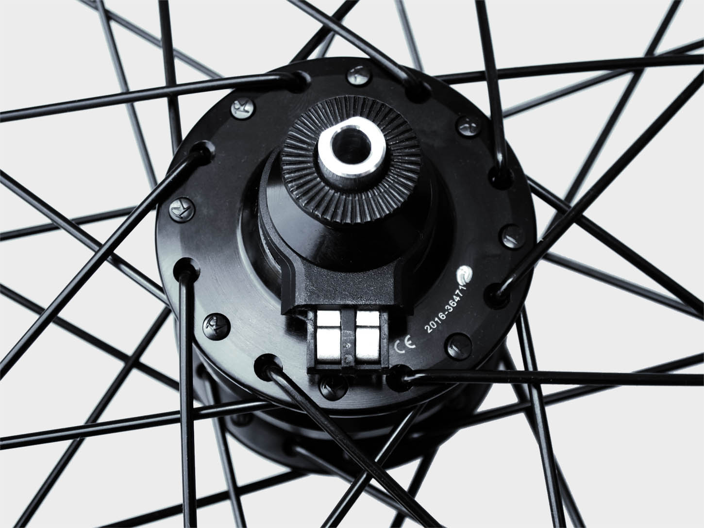 omnium-classic-451-roue-avant-dynamo-qr image 3