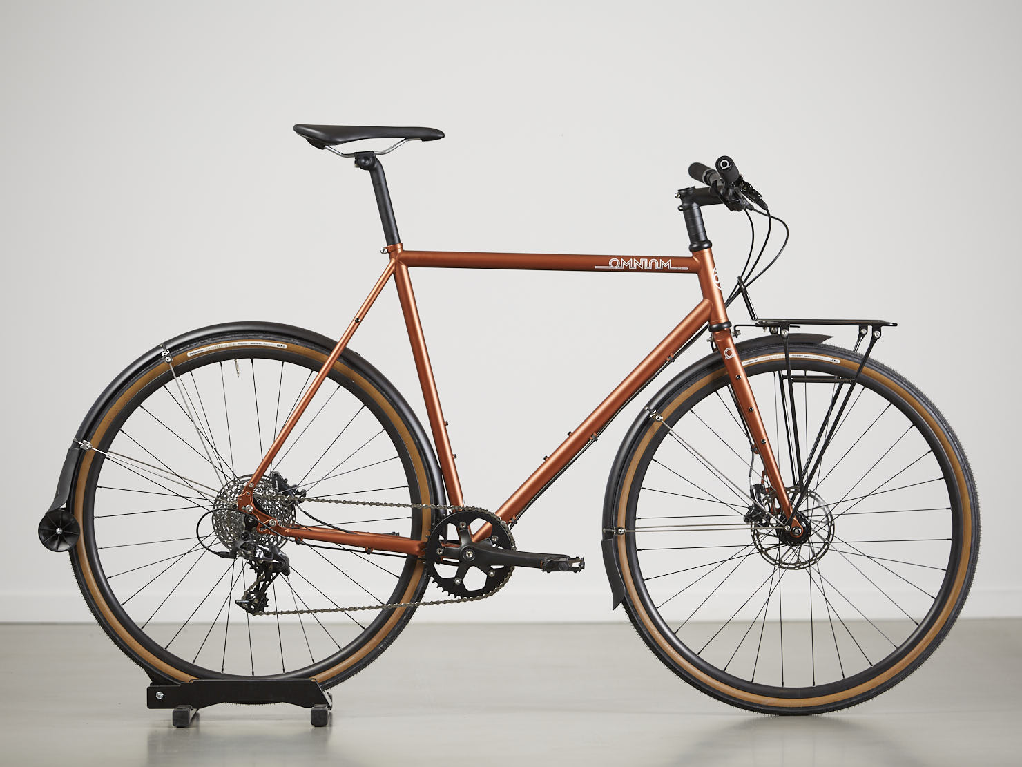 omnium-cxc-v3-large-copperhead-apex-v-lo-cargo-compact image 1