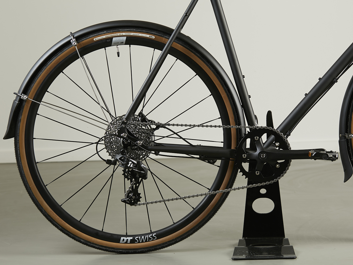omnium-demo-cxc-v4-pirate-black-large-apex-1-v-lo-cargo image 3