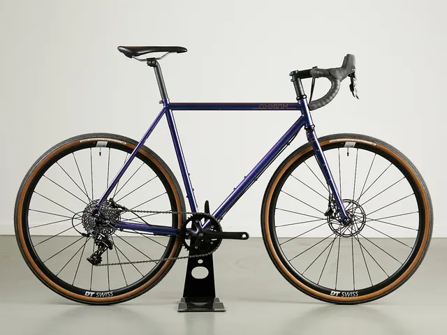 omnium-demo-cxc-v3-blurple-medium-v-lo-cargo-apex-1 image 1