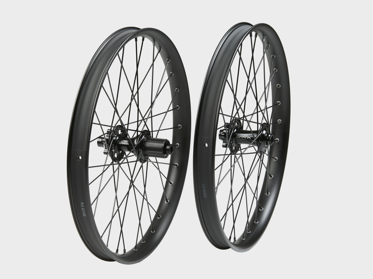 omnium-nano-wheel-set-roues-cargo-20-406-dynamo image 1