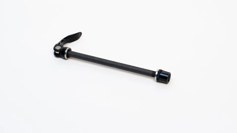 larry-vs-harry-axe-blocage-rapide-arri-re-novatec-135x10mm image 1