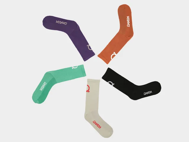 omnium-logo-socks-chaussettes-cycliste image 1