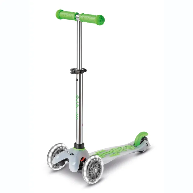 micro-mini-micro-deluxe-flux-led-vert-n-on-trottinette-3-roues image 1