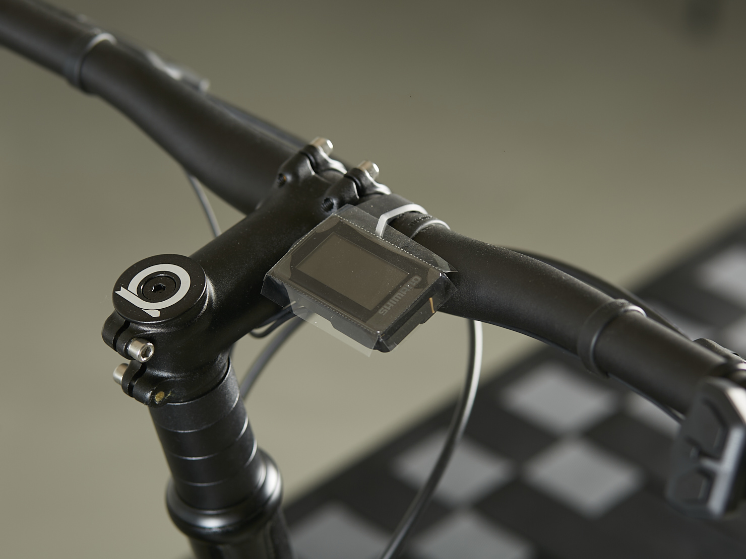 omnium-demo-e-mini-max-galaxy-black-xl-cargo-lectrique-shimano-ep801 image 3