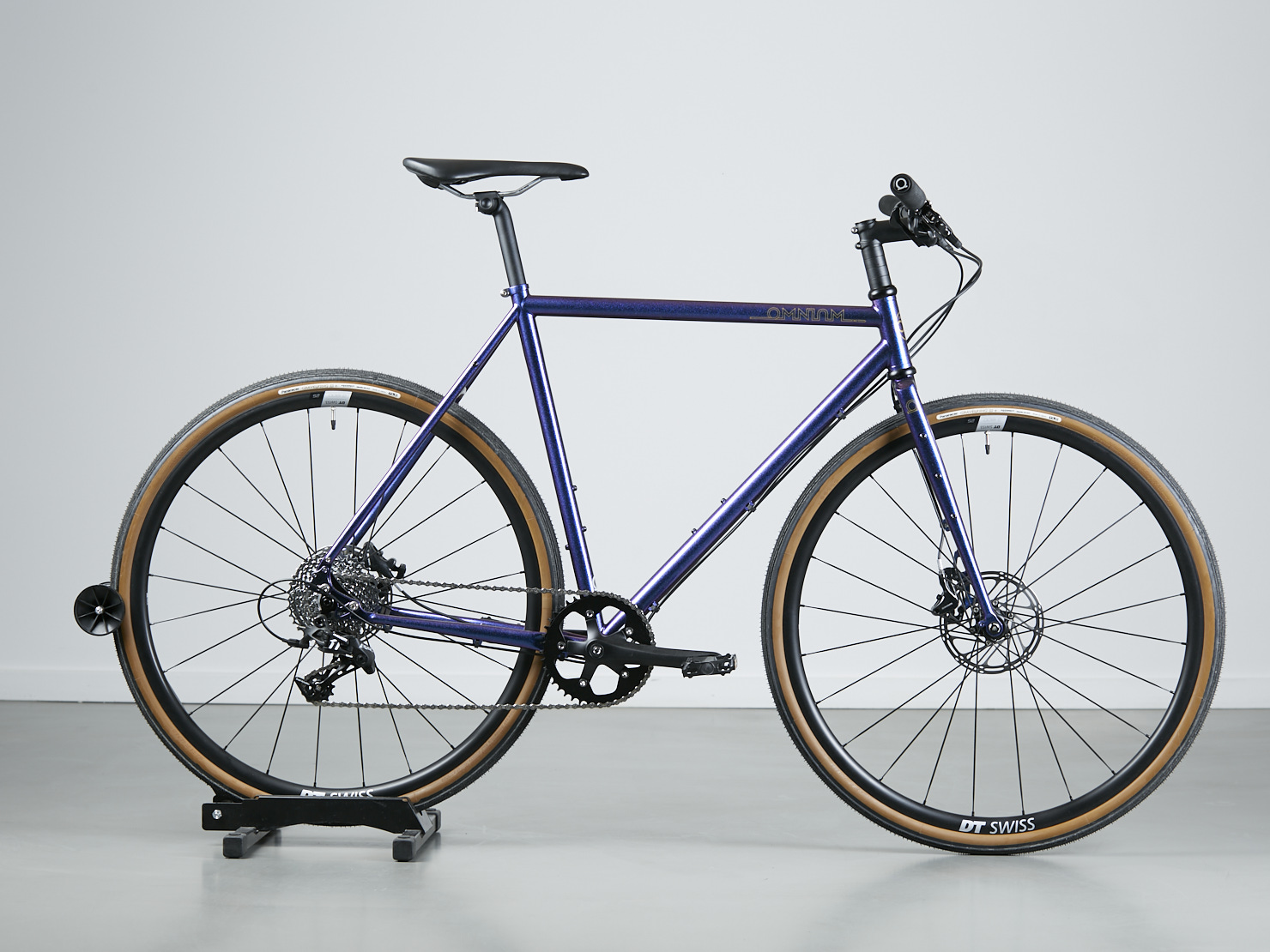 omnium-cxc-blurple-m-apex-v-lo-d-mo image 1